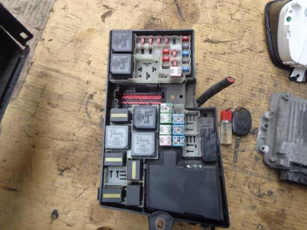 BOITIER COMPLET FORD FOCUS C-MAX 1.6TDCI 90CV - Vue 4